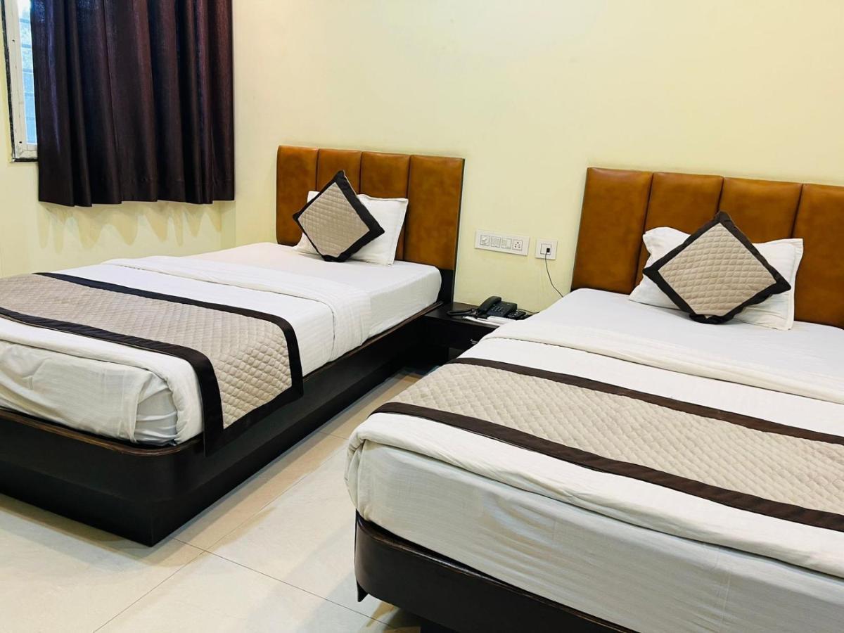 Jmc Hotel Lavish Akolia Exterior foto