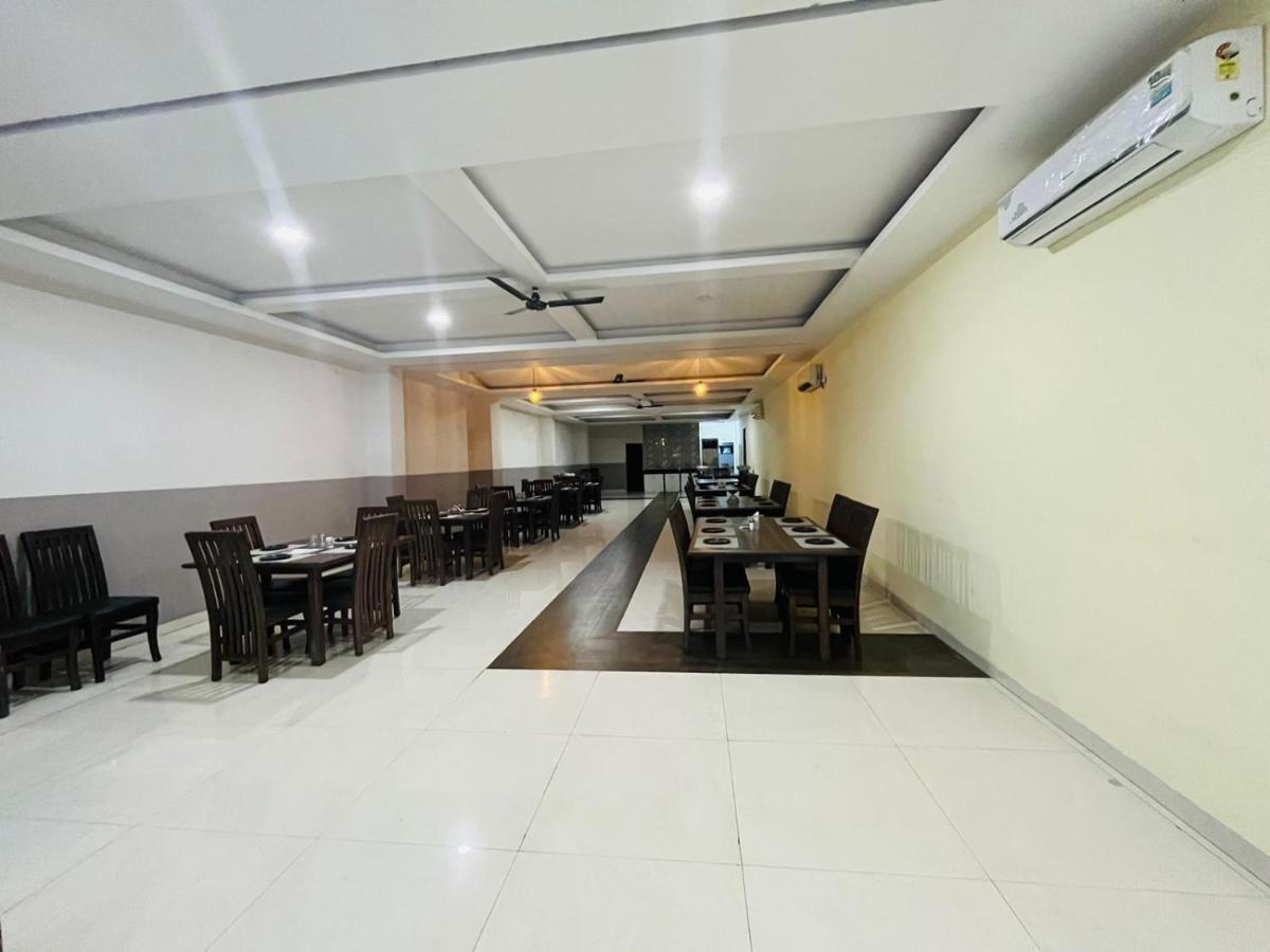 Jmc Hotel Lavish Akolia Exterior foto